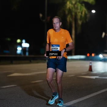 Runner Photo 5900743