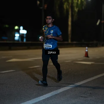 Runner Photo 5900755