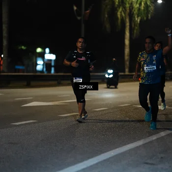 Runner Photo 5900945