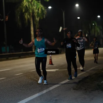 Runner Photo 5901434