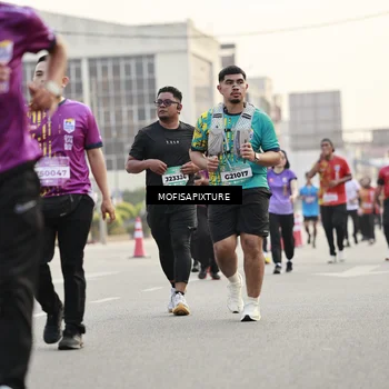 Runner Photo 5901443