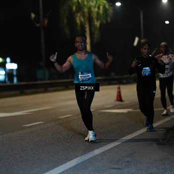 Runner Photo 5901458