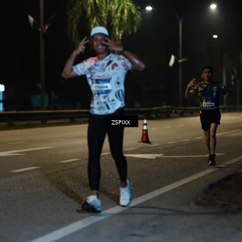 Runner Photo 5901611
