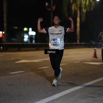 Runner Photo 5901996