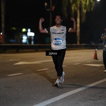 Runner Photo 5902010