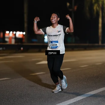 Runner Photo 5902011