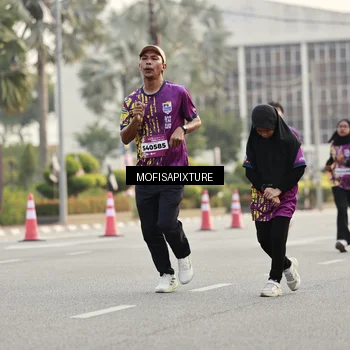 Runner Photo 5902101