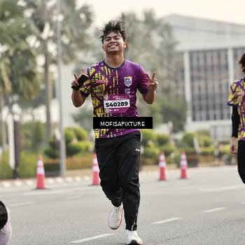Runner Photo 5902165