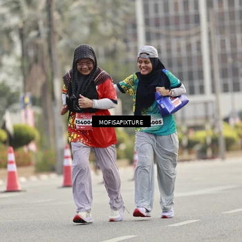 Runner Photo 5902246