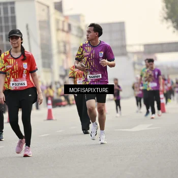 Runner Photo 5902293