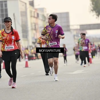 Runner Photo 5902295