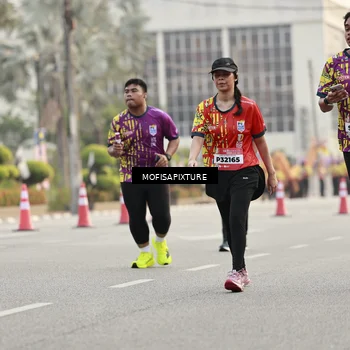 Runner Photo 5902341