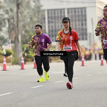 Runner Photo 5902342