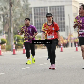 Runner Photo 5902343