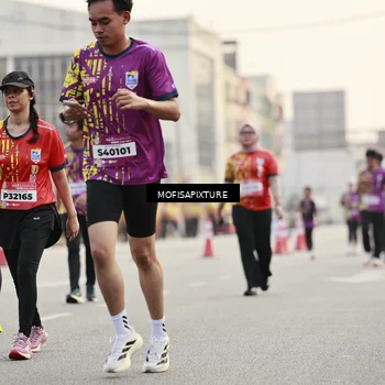 Runner Photo 5902350