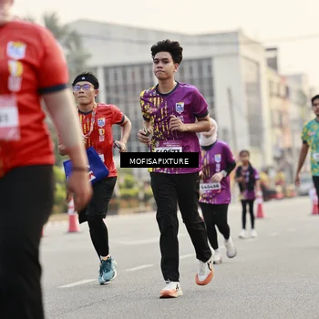 Runner Photo 5902443