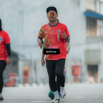 Runner Photo 5902518