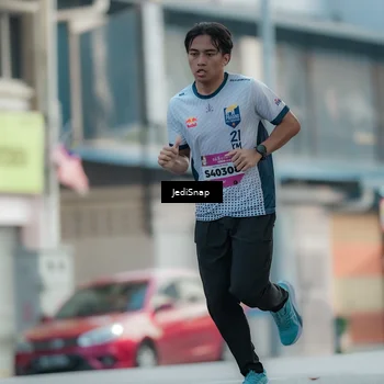 Runner Photo 5902552