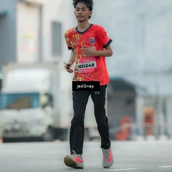 Runner Photo 5902626
