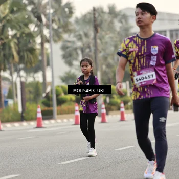 Runner Photo 5902698