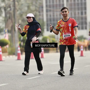 Runner Photo 5902811