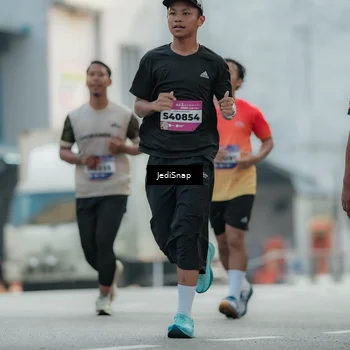 Runner Photo 5902974