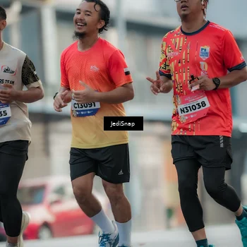 Runner Photo 5903000