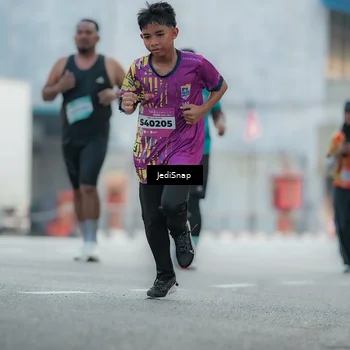 Runner Photo 5903012