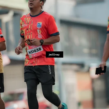 Runner Photo 5903024