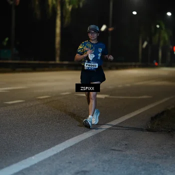 Runner Photo 5903028