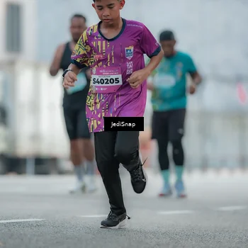 Runner Photo 5903041