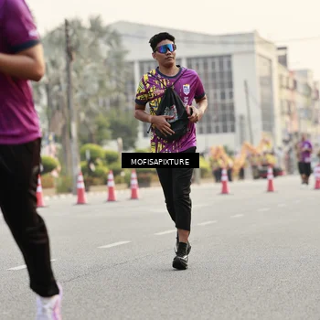 Runner Photo 5903165