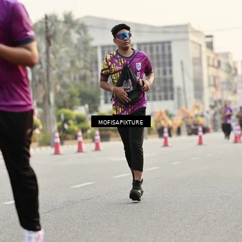 Runner Photo 5903173