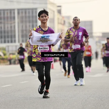 Runner Photo 5903197
