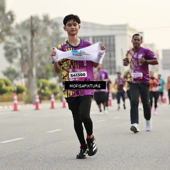 Runner Photo 5903229