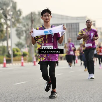Runner Photo 5903244