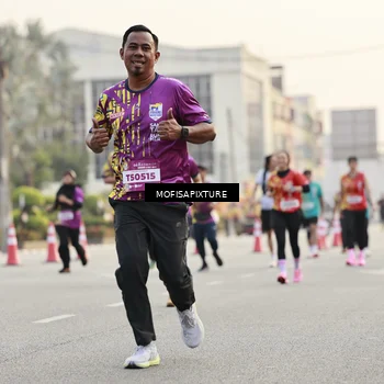 Runner Photo 5903246