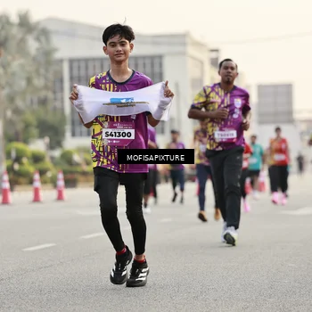 Runner Photo 5903251
