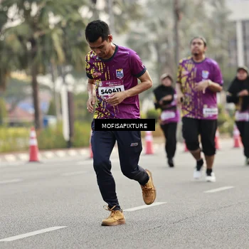 Runner Photo 5903301