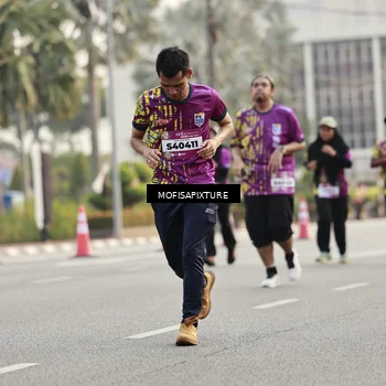 Runner Photo 5903307