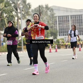 Runner Photo 5903350
