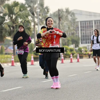 Runner Photo 5903356