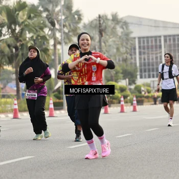 Runner Photo 5903365