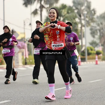 Runner Photo 5903376