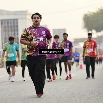 Runner Photo 5903445