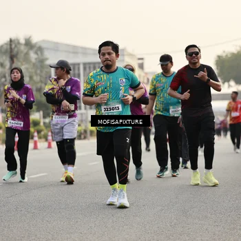 Runner Photo 5903588