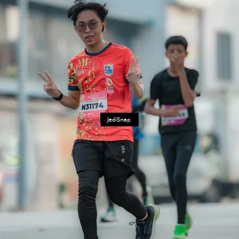 Runner Photo 5903615