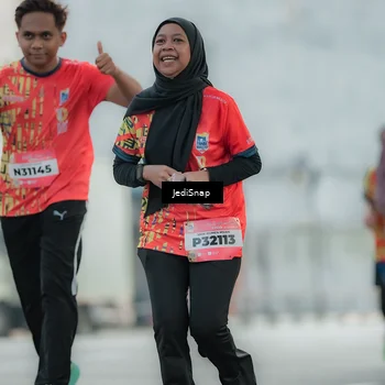 Runner Photo 5903696