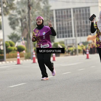 Runner Photo 5903795