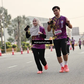 Runner Photo 5903824